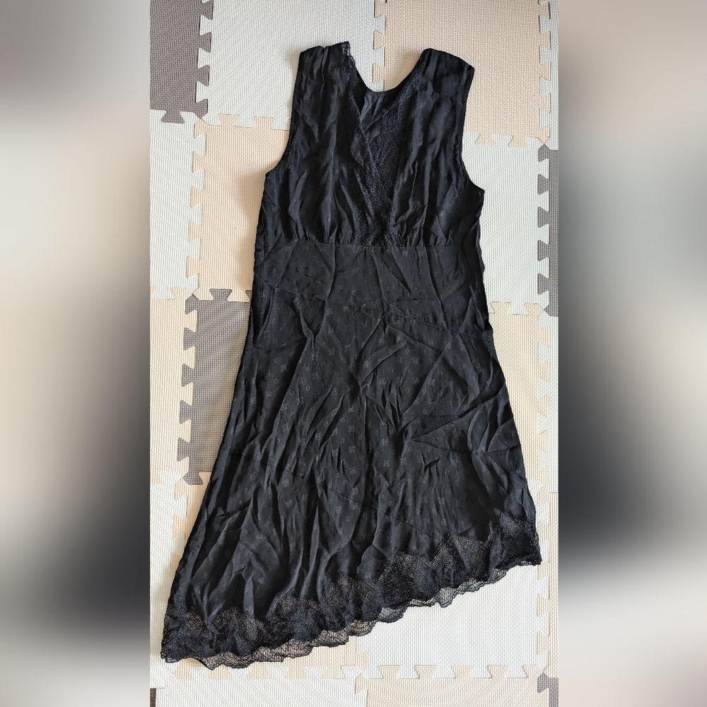 Elegant Black Sleeveless Dress